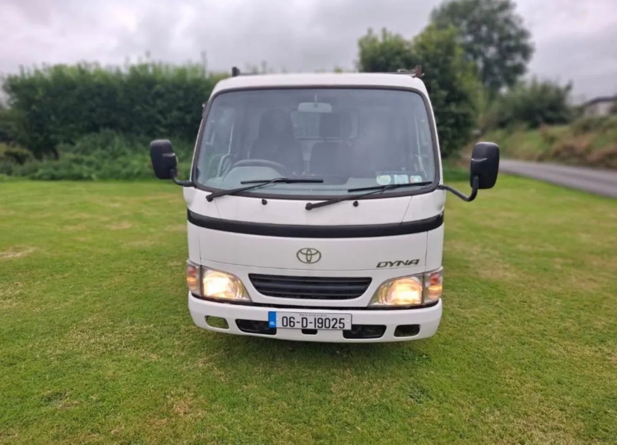 2006 Toyota Dyna - Image 3