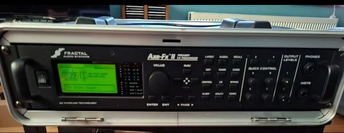 Fractal Axe Fx 11 and MFC-101 Midi control - Image 1