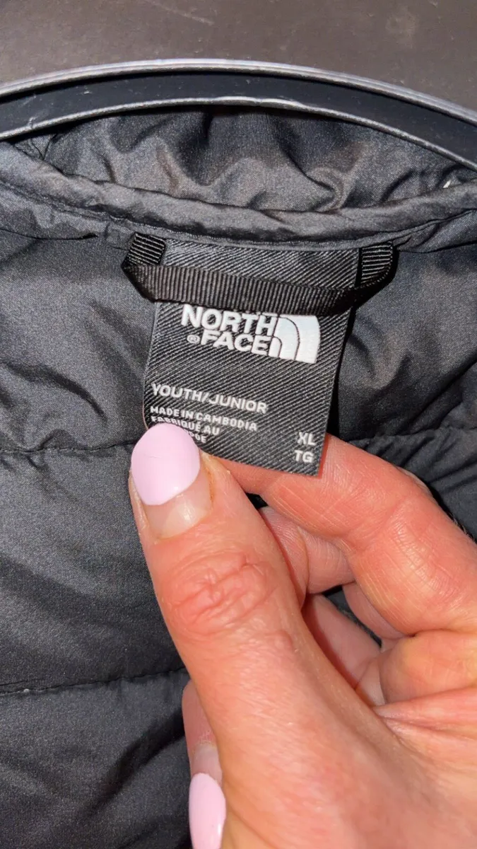 Boys north face coat - Image 3