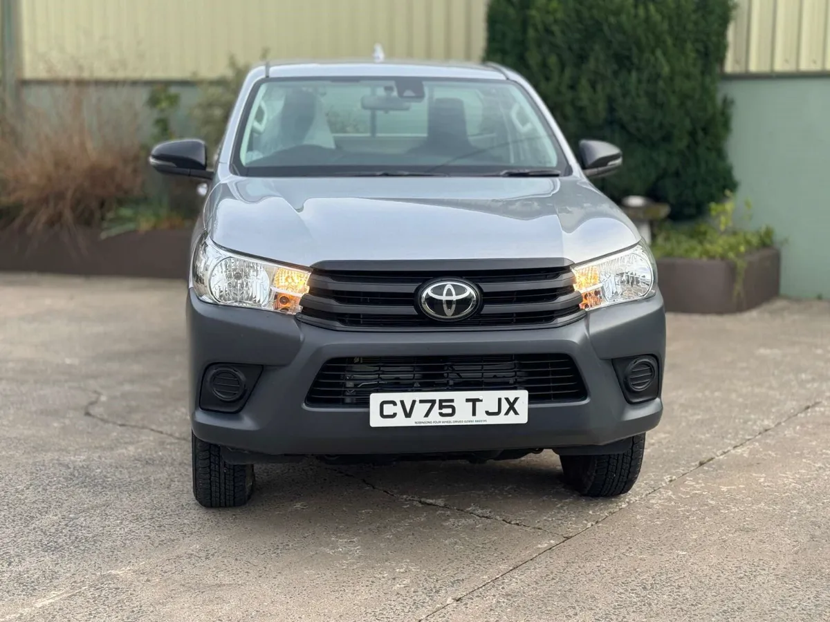 Toyota Hilux 2025, Single Cab, No Brexit Fees! - Image 4