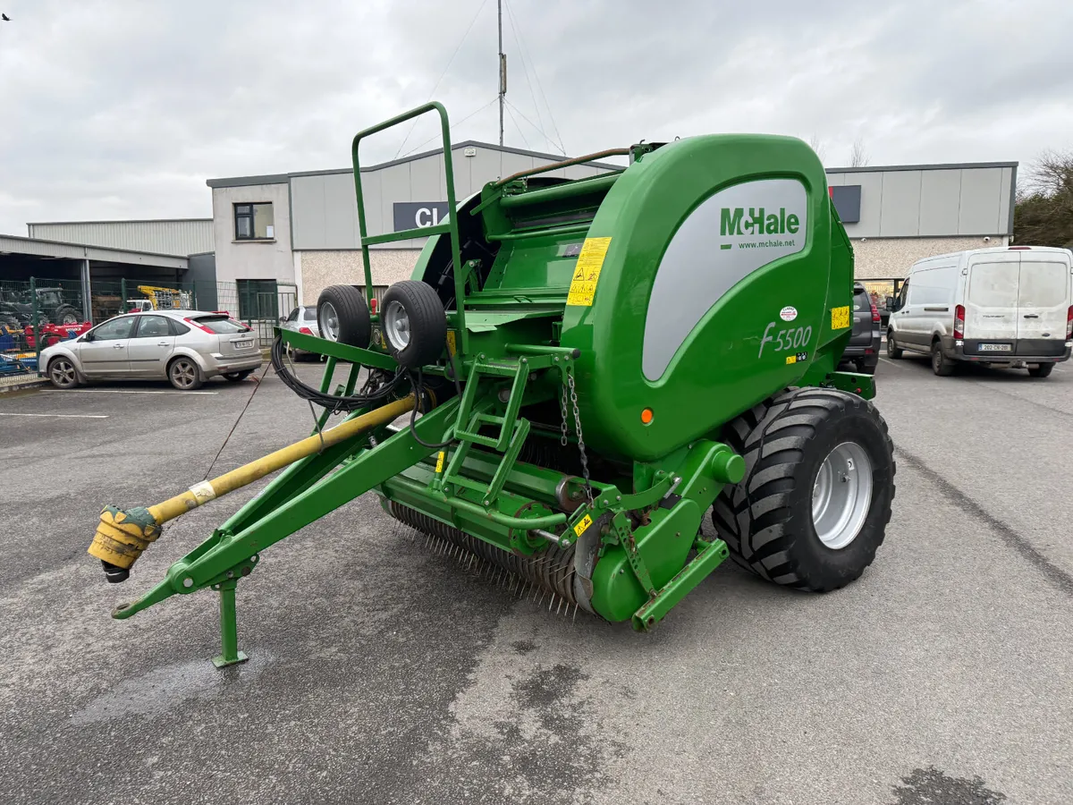 2016 McHale F5500 Round Baler - Image 2