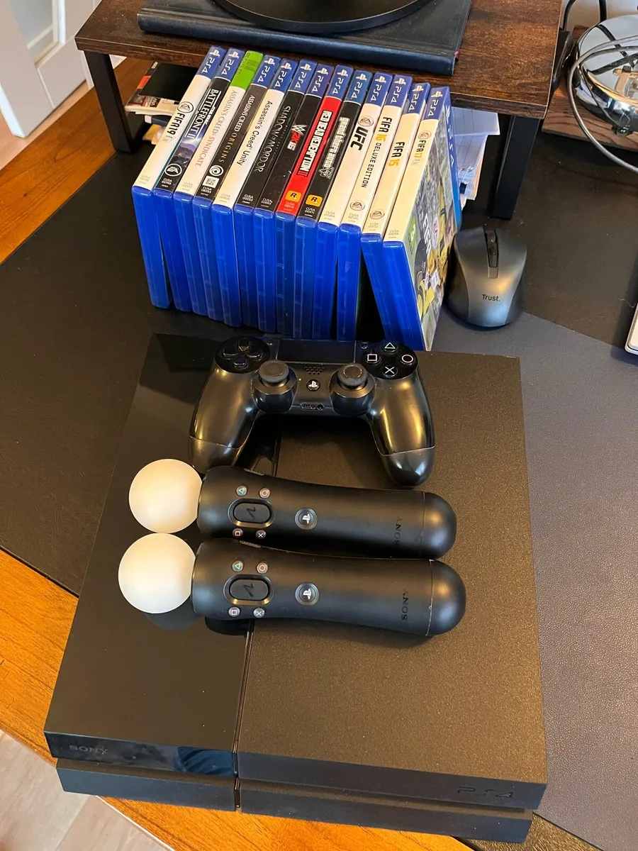 PlayStation 4 plus games and consoles - Image 4