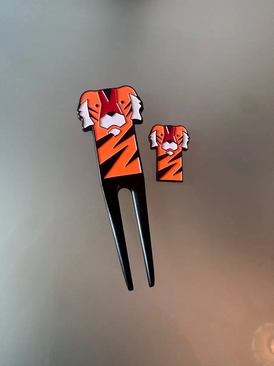 Pitch Mark Repairers & Ball Marker Job Lot - Image 1