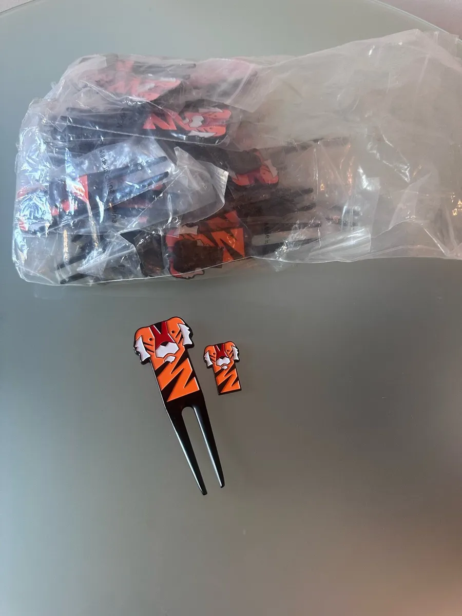 Pitch Mark Repairers & Ball Marker Job Lot - Image 2