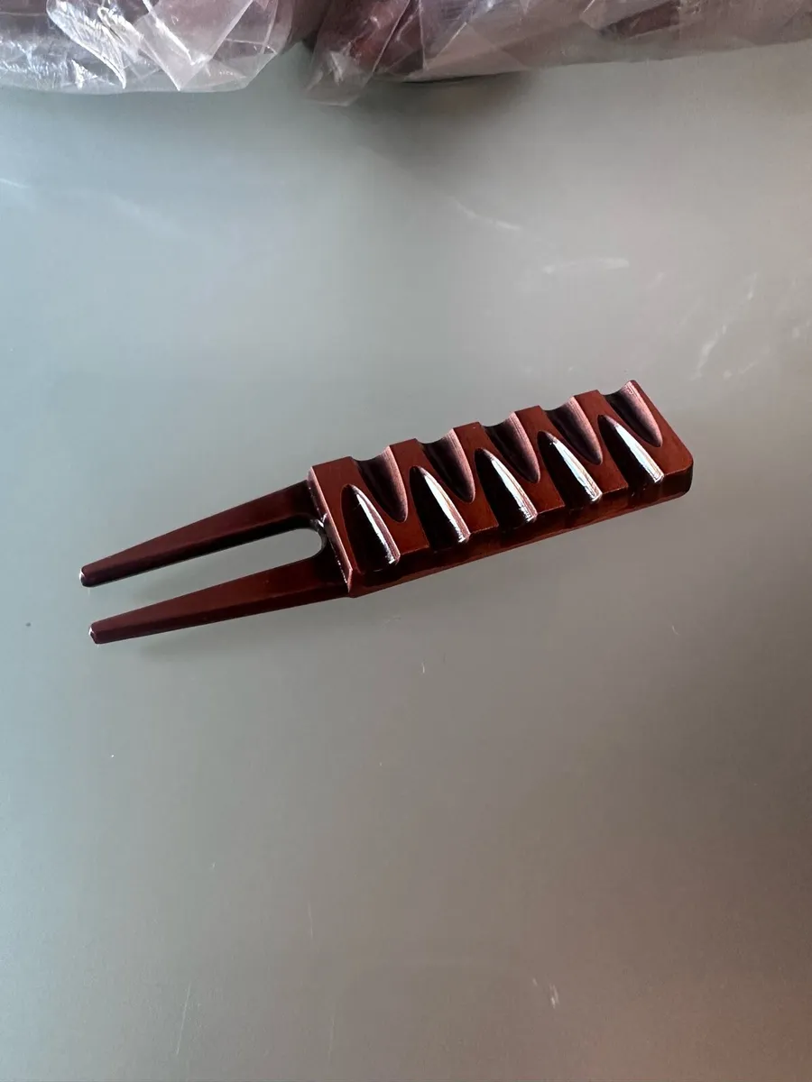 Pitch Mark Repairers & Ball Marker Job Lot - Image 3