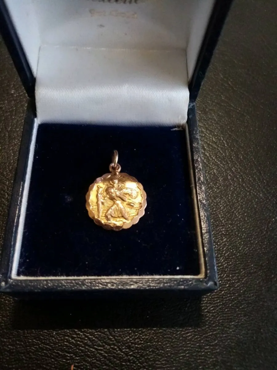 9ct Solid Gold Pendant - Image 1