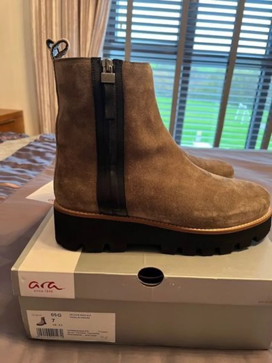 Ara womens leather boots 7uk 41eu NEW - Image 2