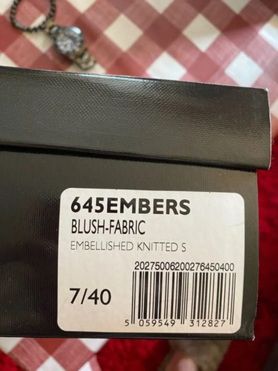 Dune London Embellished Trainers size 7uk /40eu br - Image 4