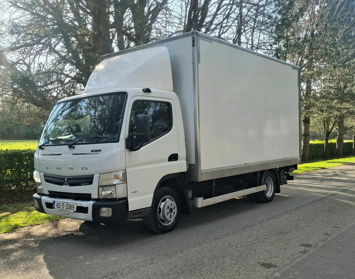 FUSO-THOMAS MCCLEAN FUSO 2018 - Image 1