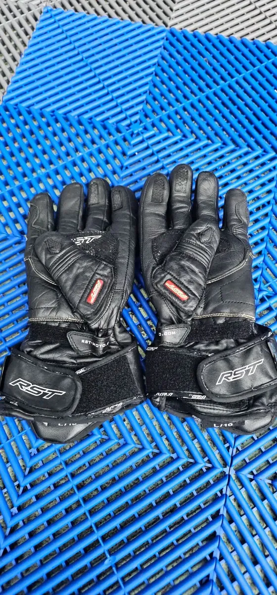 Motorcycle clothing - Image 4