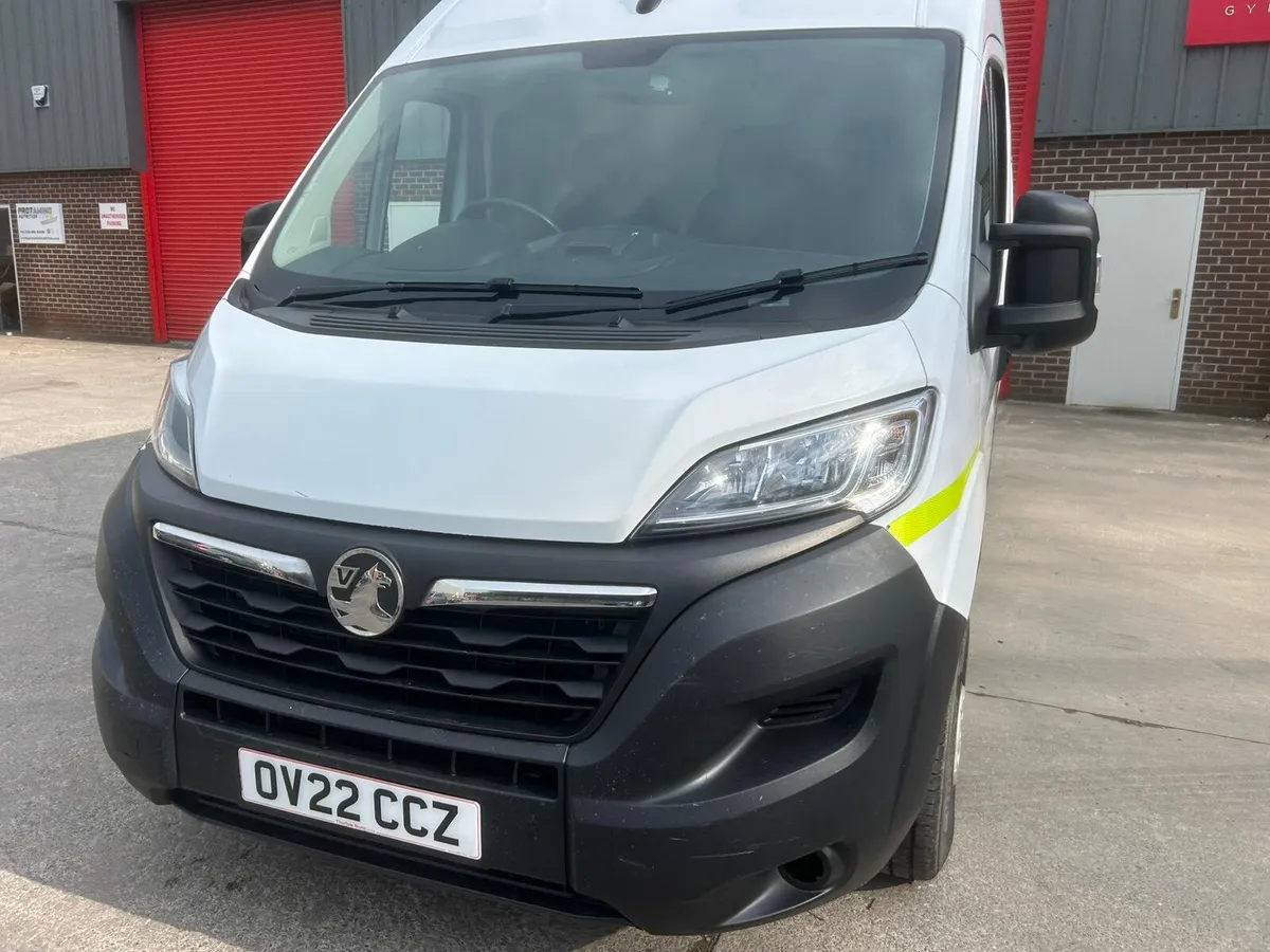 2022 vauxhall movano 2.2cdti
Lwb medium roof - Image 2