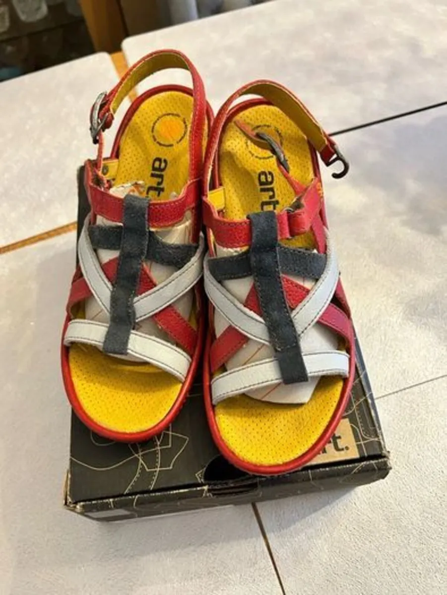 ART leather shoes size 8UK 41EU Like New - Image 1