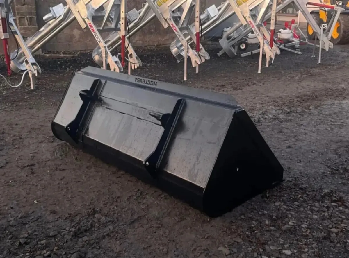 FRONT BUCKET MCCLEARY 7FT6 PIN AND CONE - Image 4