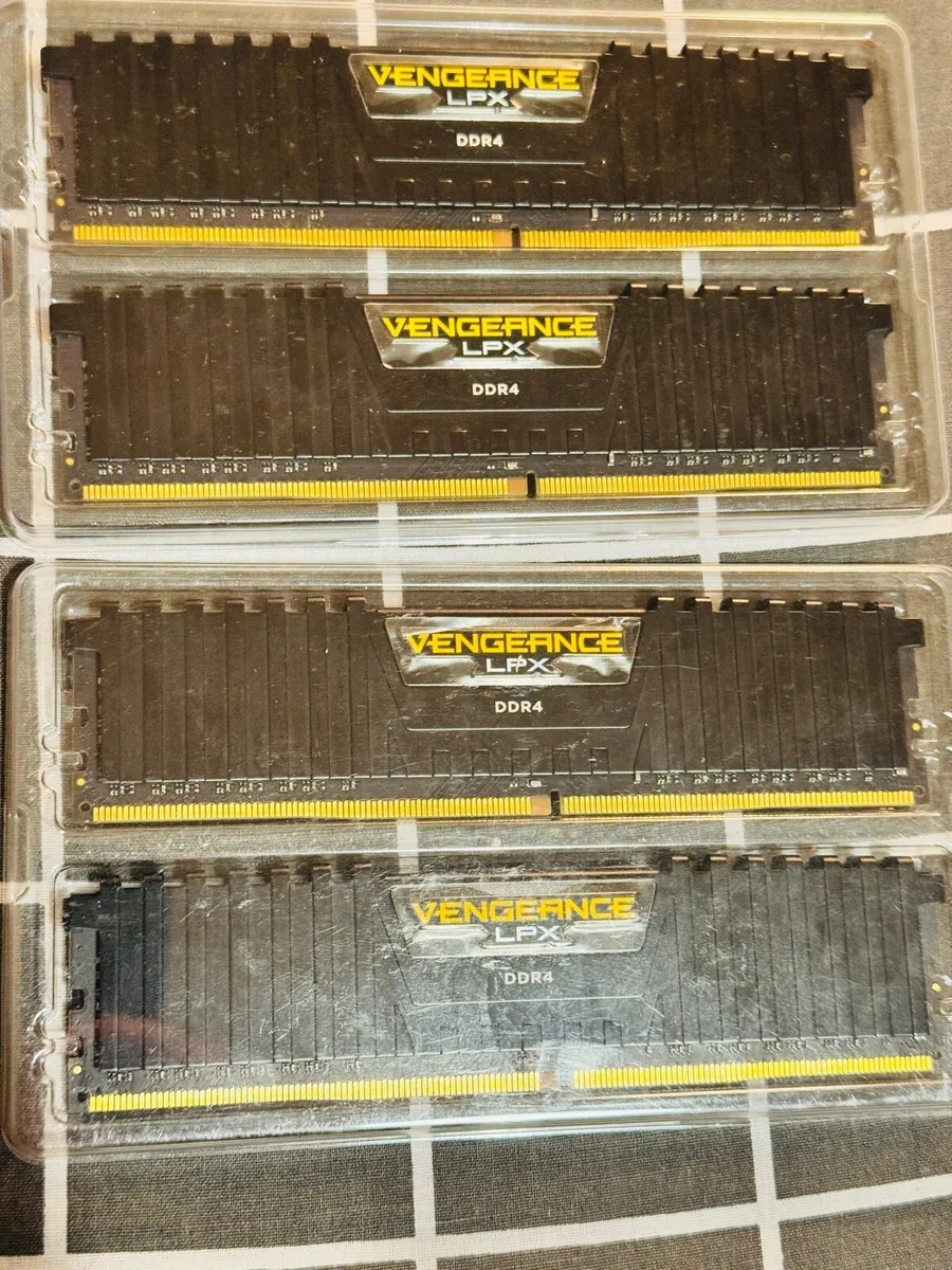 Corsair 32GB (4x8GB) Vengeance LPX DDR4 3000MHz - Image 3
