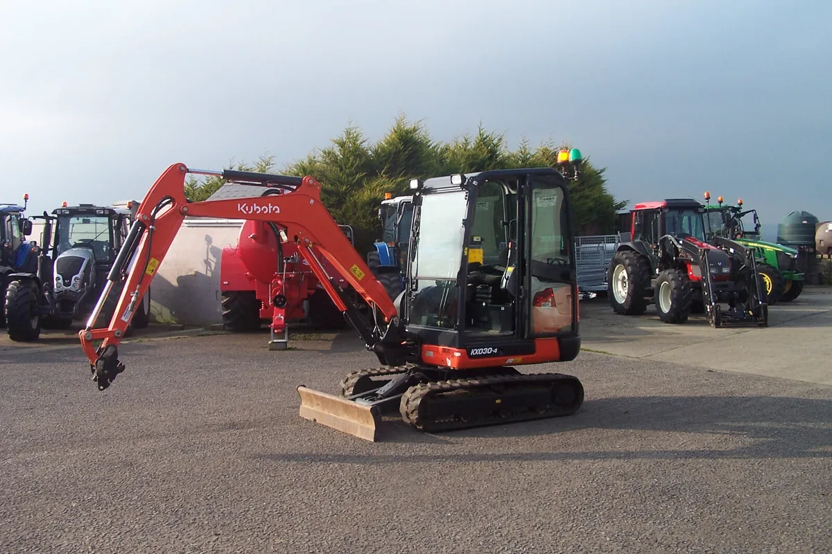 2022 KUBOTA KX030-4 Digger - Image 2