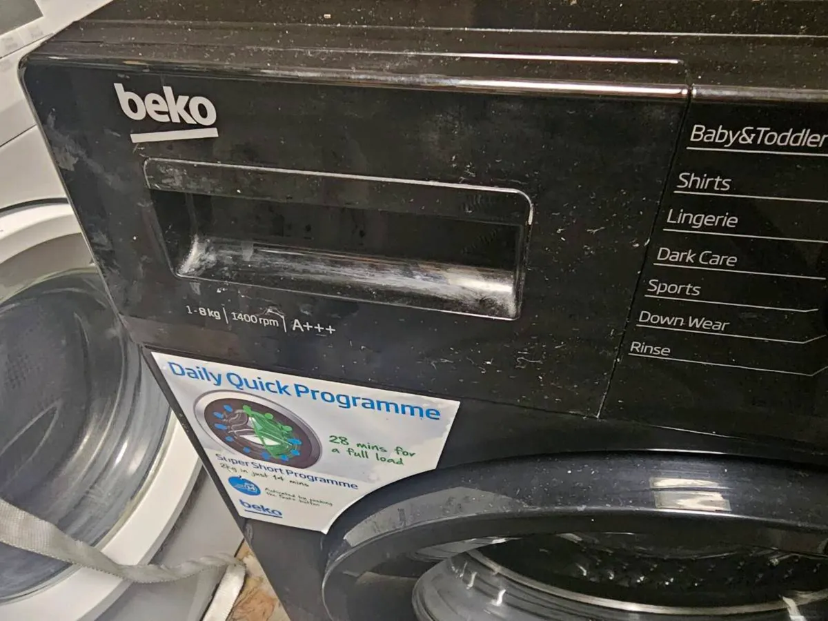 Beko washing machine 8kg black - Image 2