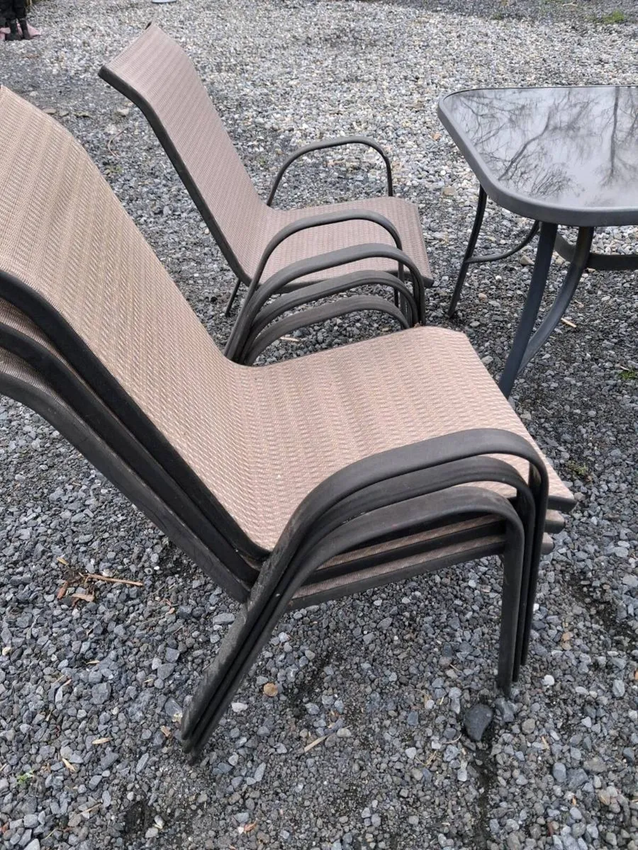 Glass table and 6 chairs - Image 2