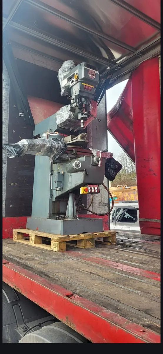 Milling machine - Image 1