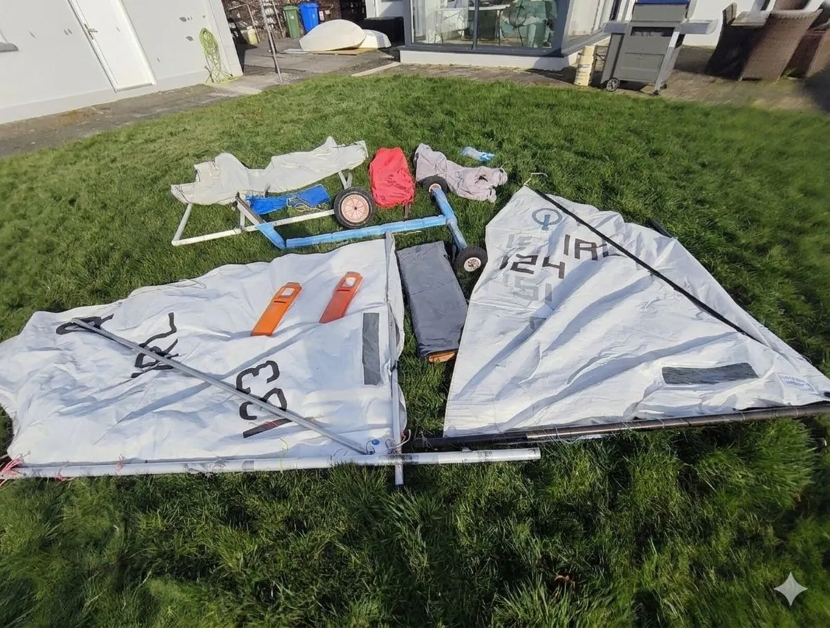 2 Optimist Youth Sailboats + Accessories - Image 4