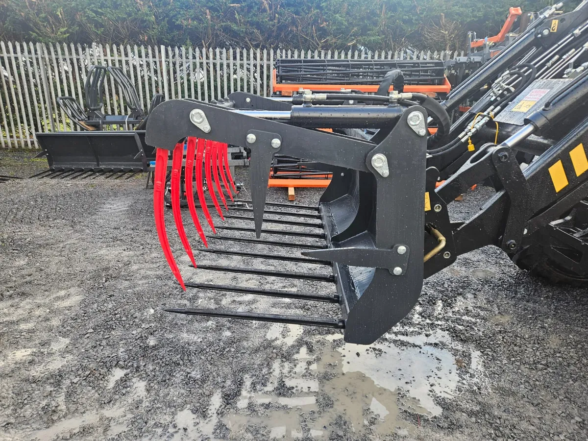 Rhino tine grab - Image 1
