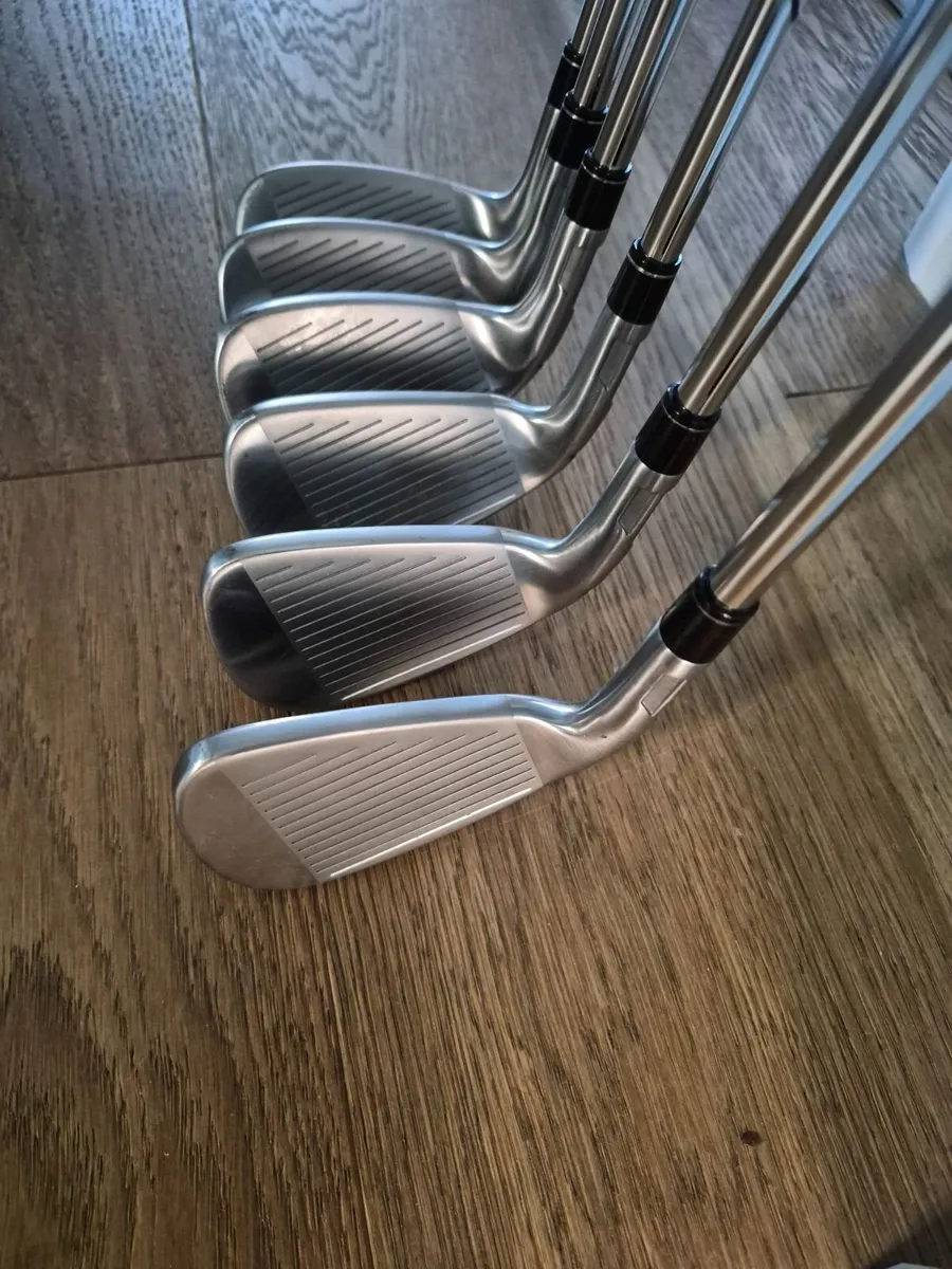 Taylormade Stealth Irons 5-PW Regular Shaft - Image 3