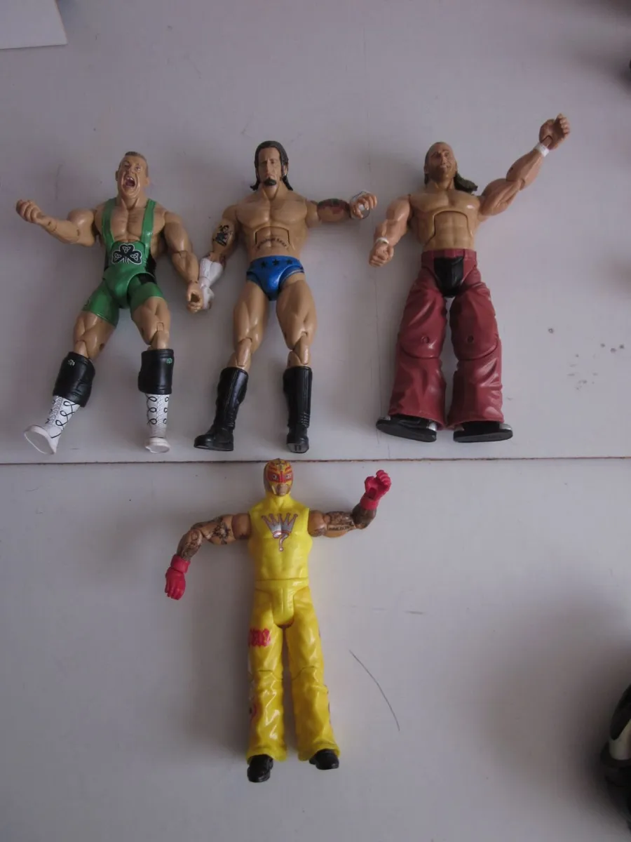 2005 WWE Jacks Deluxe Wrestling FiguresX4 - Image 1