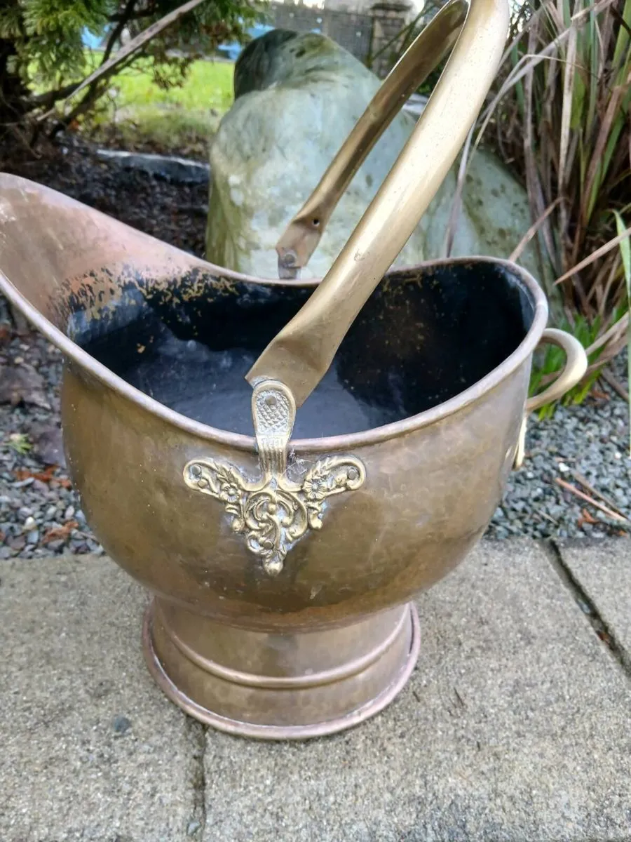 Coal bucket - Image 1