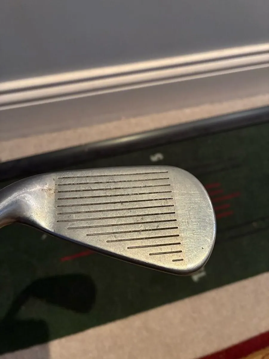 Titleist T300 Irons; 5 to GW; AMT Black Stiff; New Mid Size Grips - Image 3