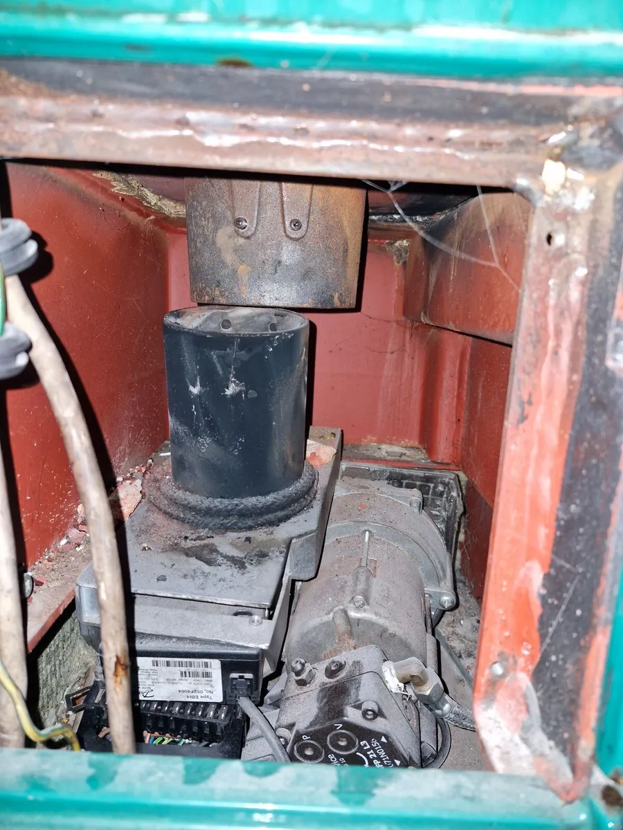 Stanley oil fired cooker - Image 4