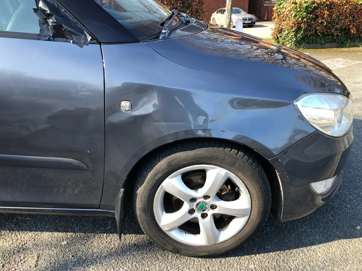 Skoda Fabia 1.2TSI, LOW KM,NCT12/26,LIGHT DAMAGE - Image 4