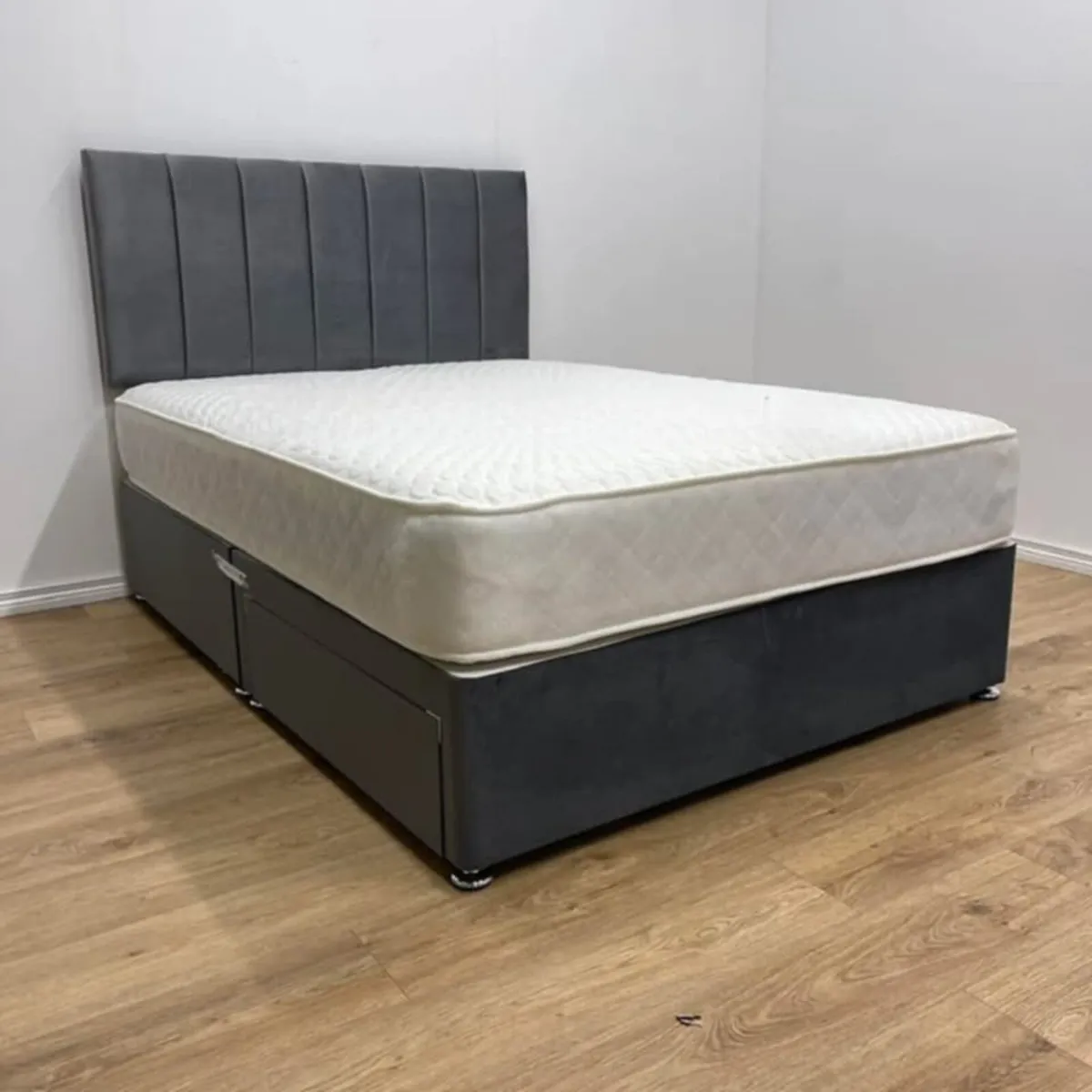 Beautiful Divan Beds With orthopedic metress - Image 2