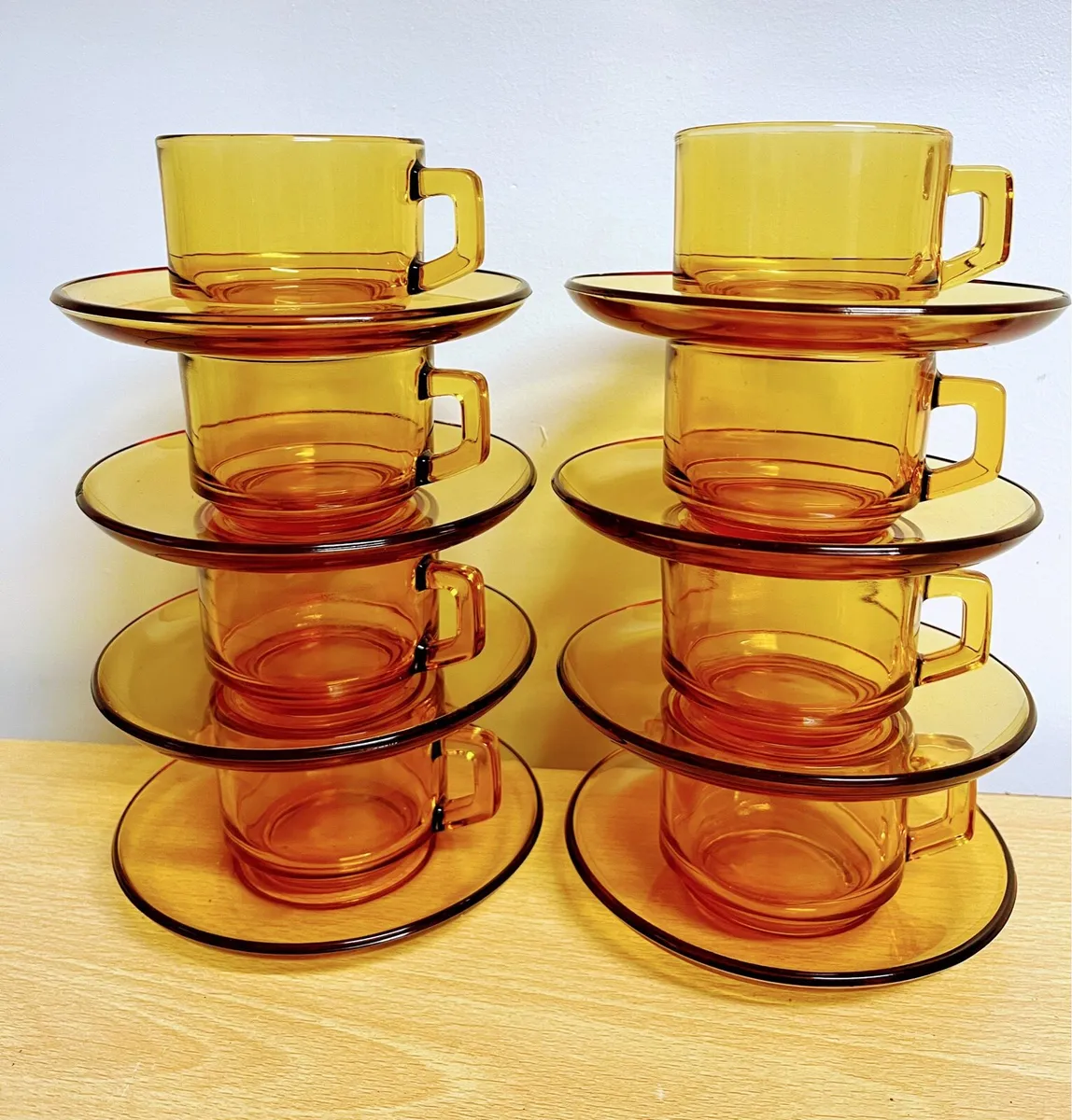 Set of 8 1970s coffee cups and saucers - Image 1