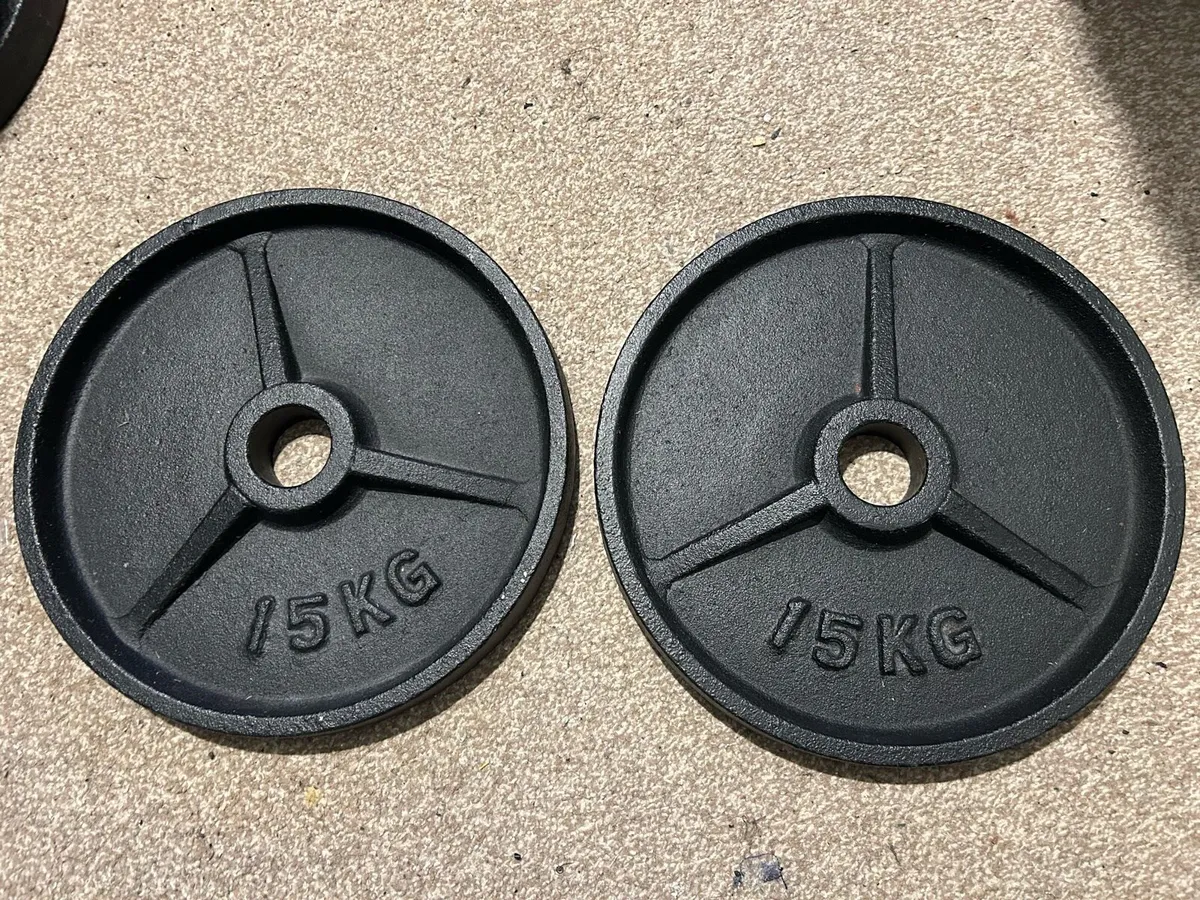 20kg 7ft Barbell & 2x 20kg 2x 15kg weights - Image 3