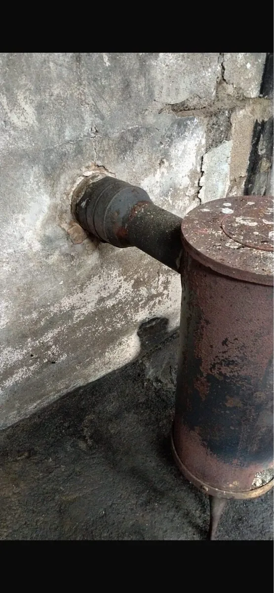 Garage Stove and Aluminium Flue - Image 3