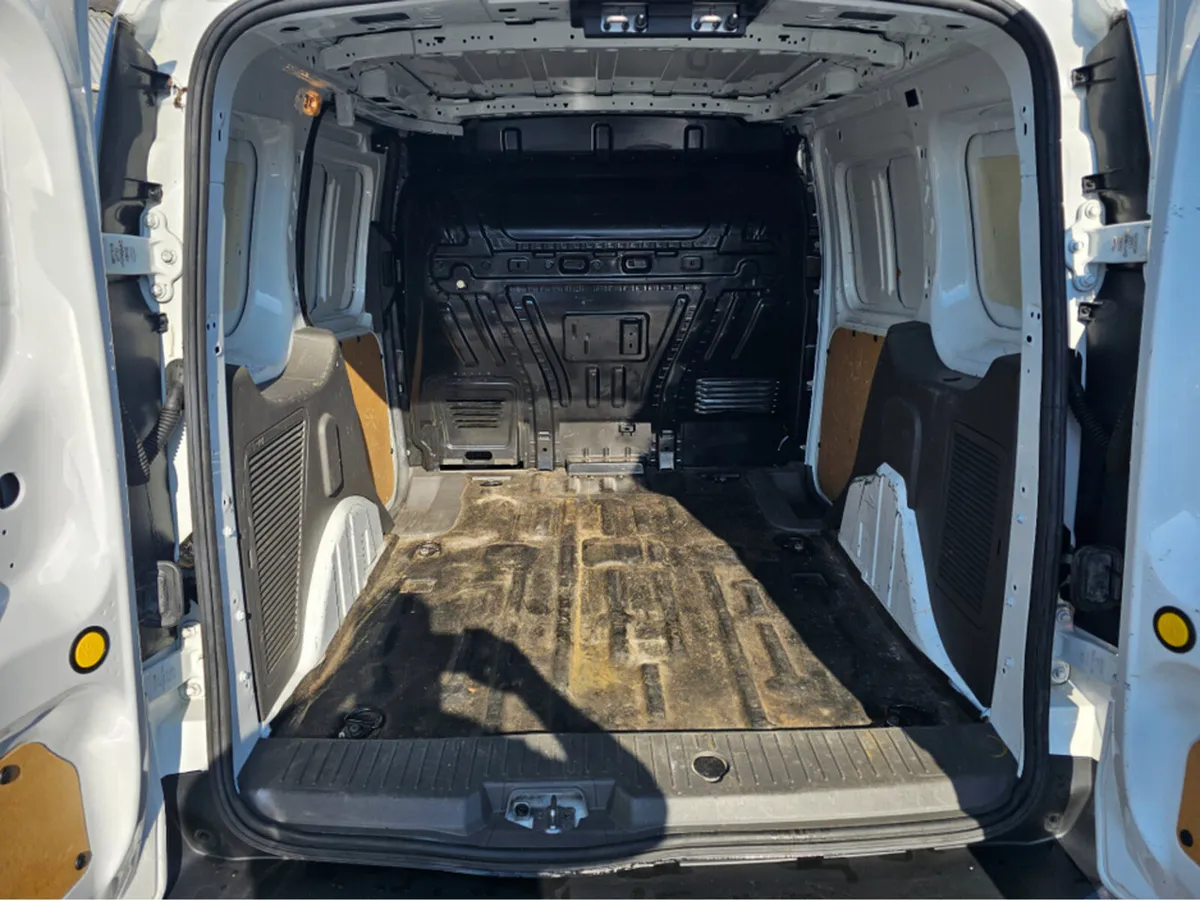 Ford Transit Connect SWB  1.5 3 SEATER ** IRISH TR - Image 4