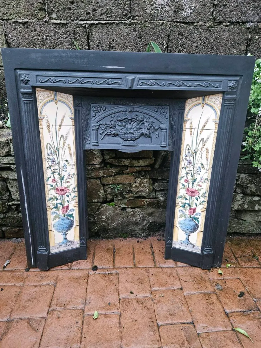 Cast iron fireplace insert - Image 1
