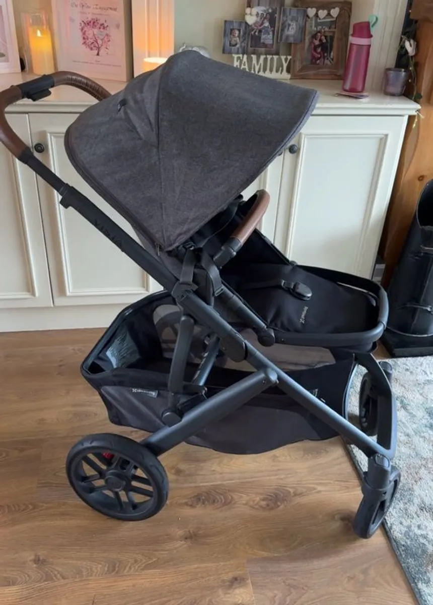 Uppababy Vista V2 - Image 1