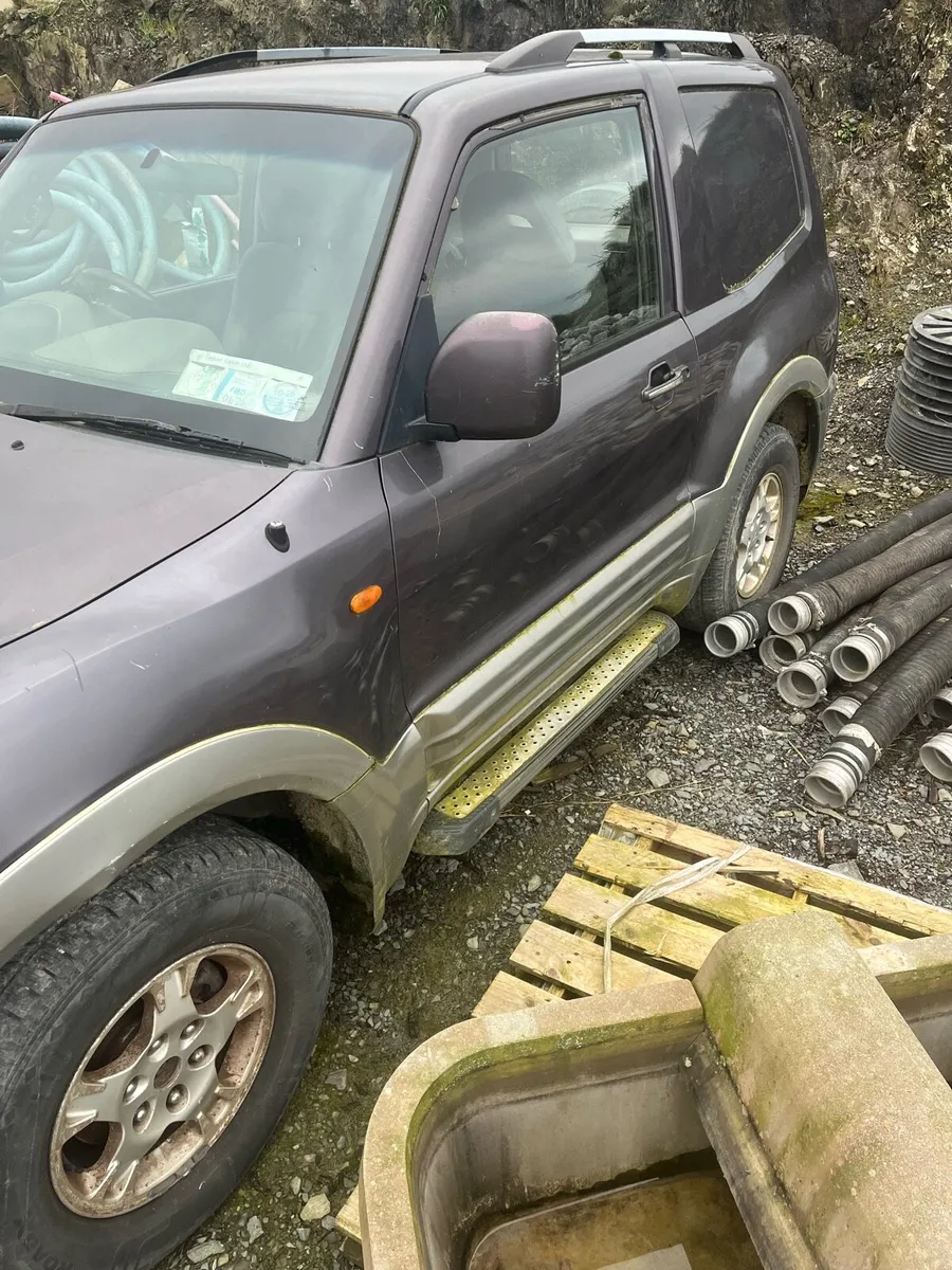 Mitsubishi Pajero - Image 2