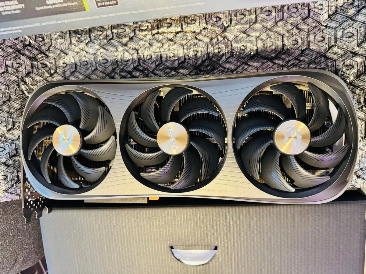 Video card Zotac GeForce RTX 4090 AMP Extreme 24GB - Image 4