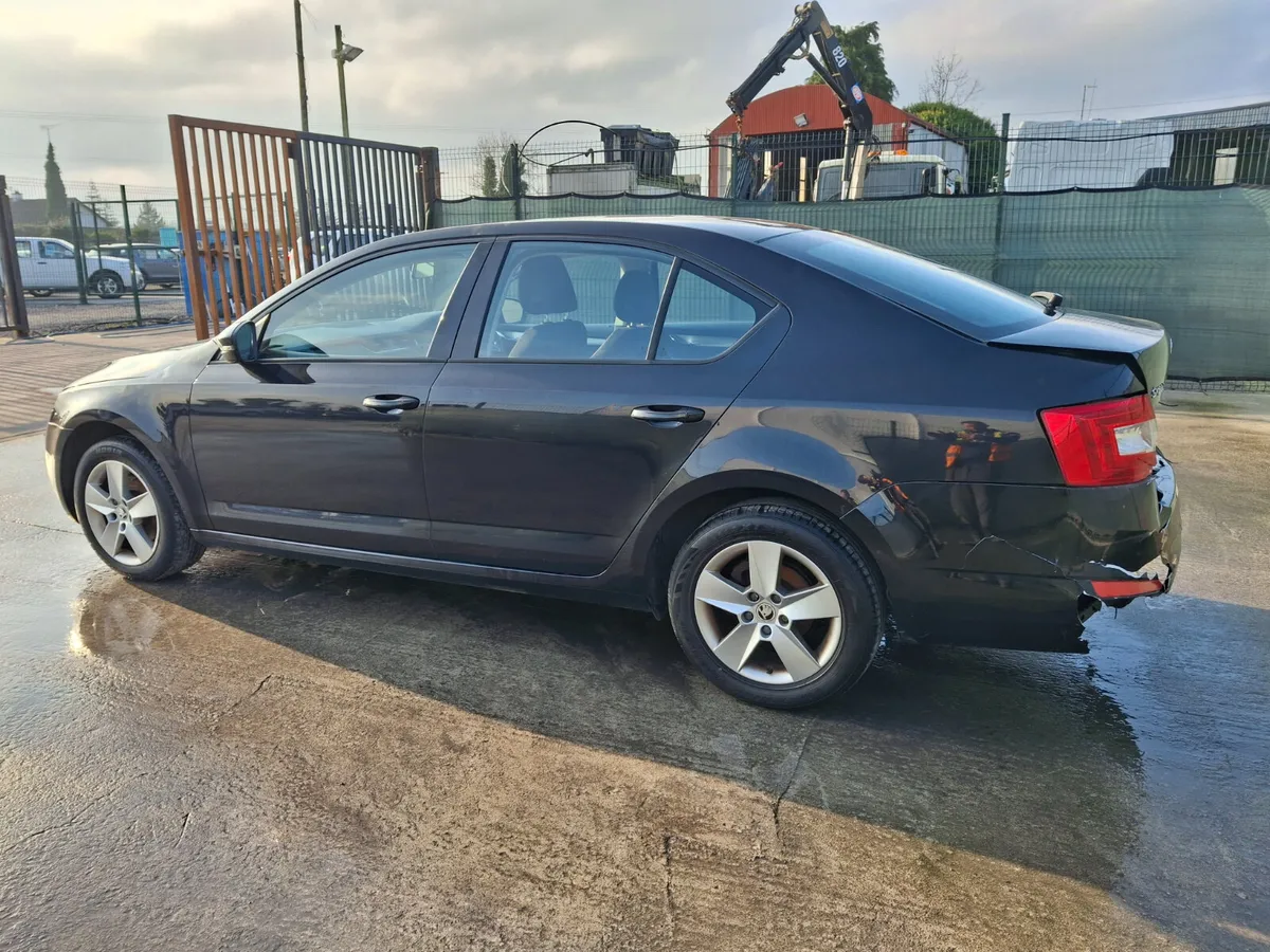 2017 Skoda Octavia Ambition - Image 4