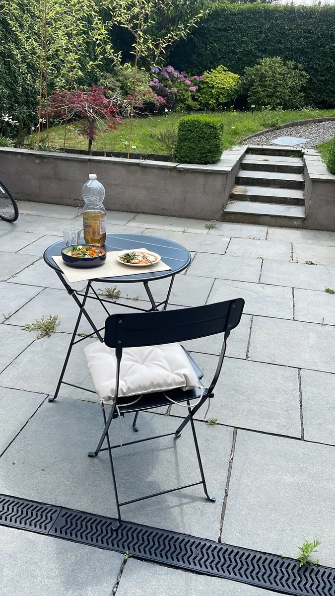 Table and 2 chairs for garden ( New) - Image 2