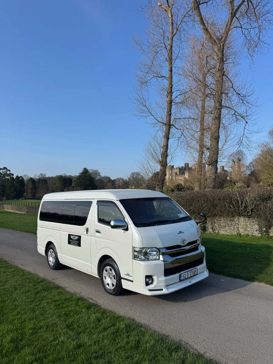 152 Toyota Hiace CAMPER 3.0L AUTO - Image 3
