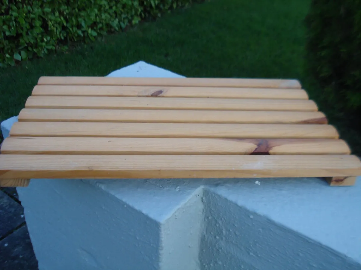 WOODEN SHOWER/BATHROOM MAT. - Image 1