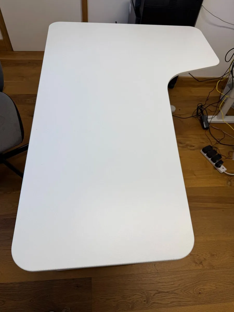 Ikea Curved Right Hand Corner Desk in White - Image 4