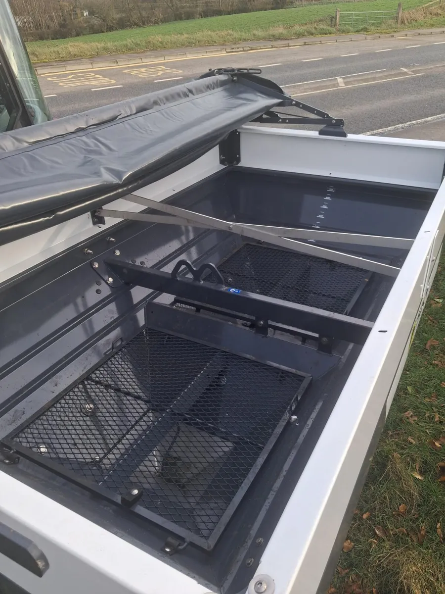 SKY FERTILISER SOWER - Image 4