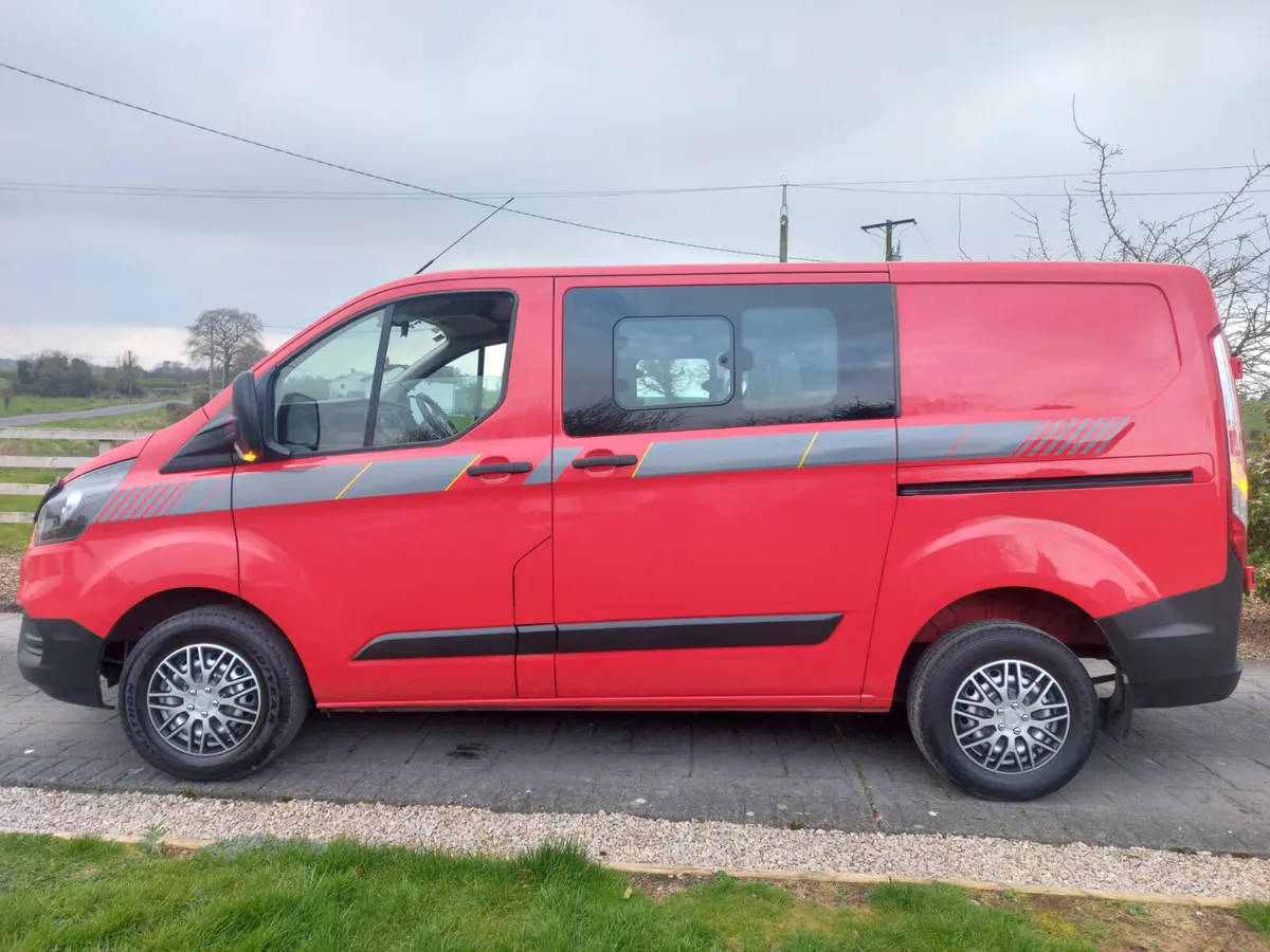 TRANSIT CUSTOM 182' 5 SEATER / FACTORY CREWCAB - Image 1