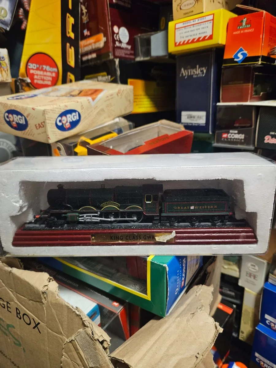 Hornby Atlas Static Steam Engine - Image 1