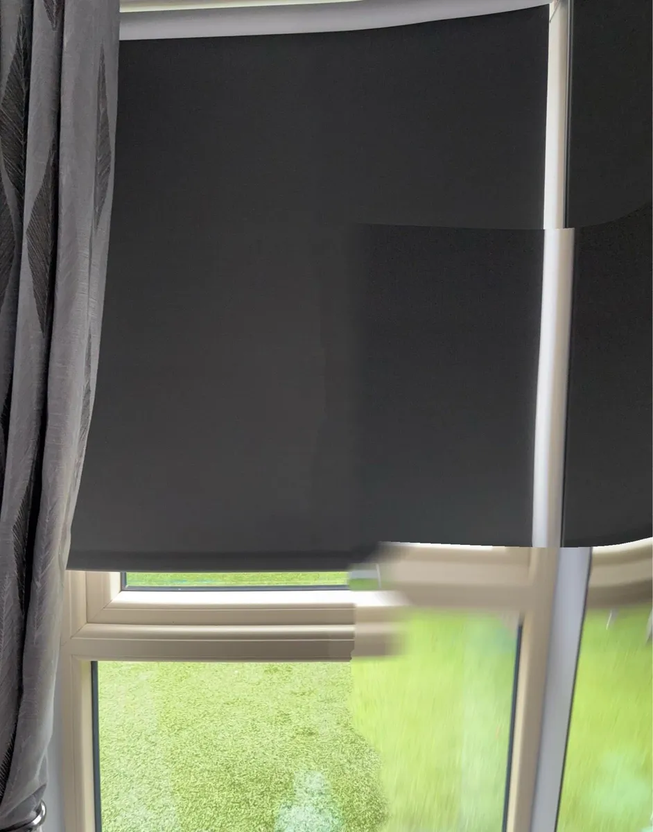 Black out roller blinds - Image 3