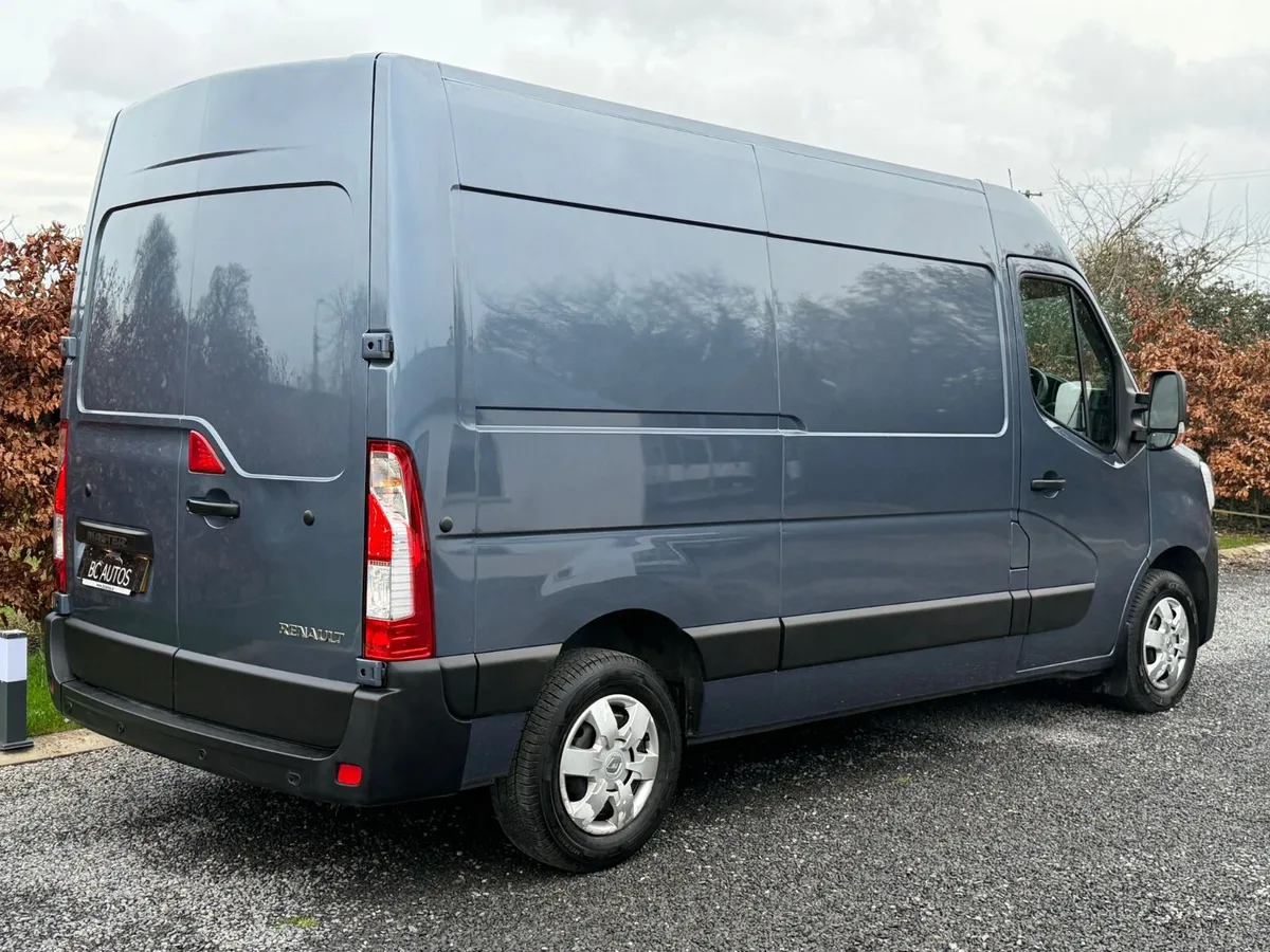 2022 Renault Master Business + - Image 4