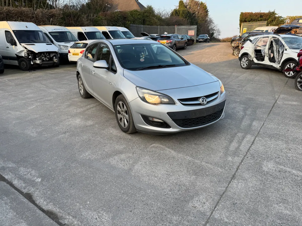 2016 Vauxhall Astra 1.6 CDTI - Image 2